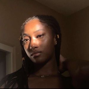 Meet your Posher, Najaah